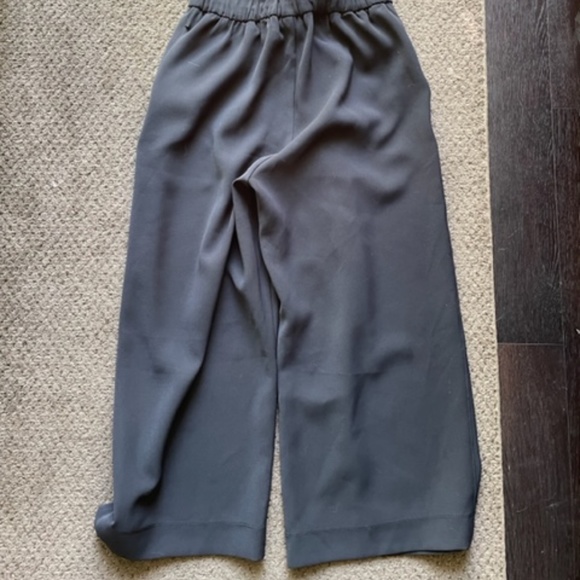 Black Self Tie Culottes from Lululemon - Picture 3 of 4